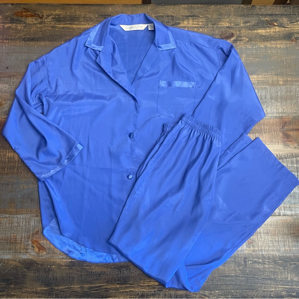 Vintage 90’s Victoria’s Secret blue pajama set